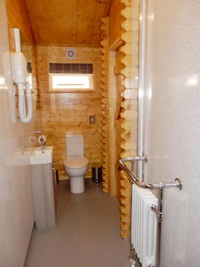 Balmoral Studio Lodge Ellesmere Extérieur photo